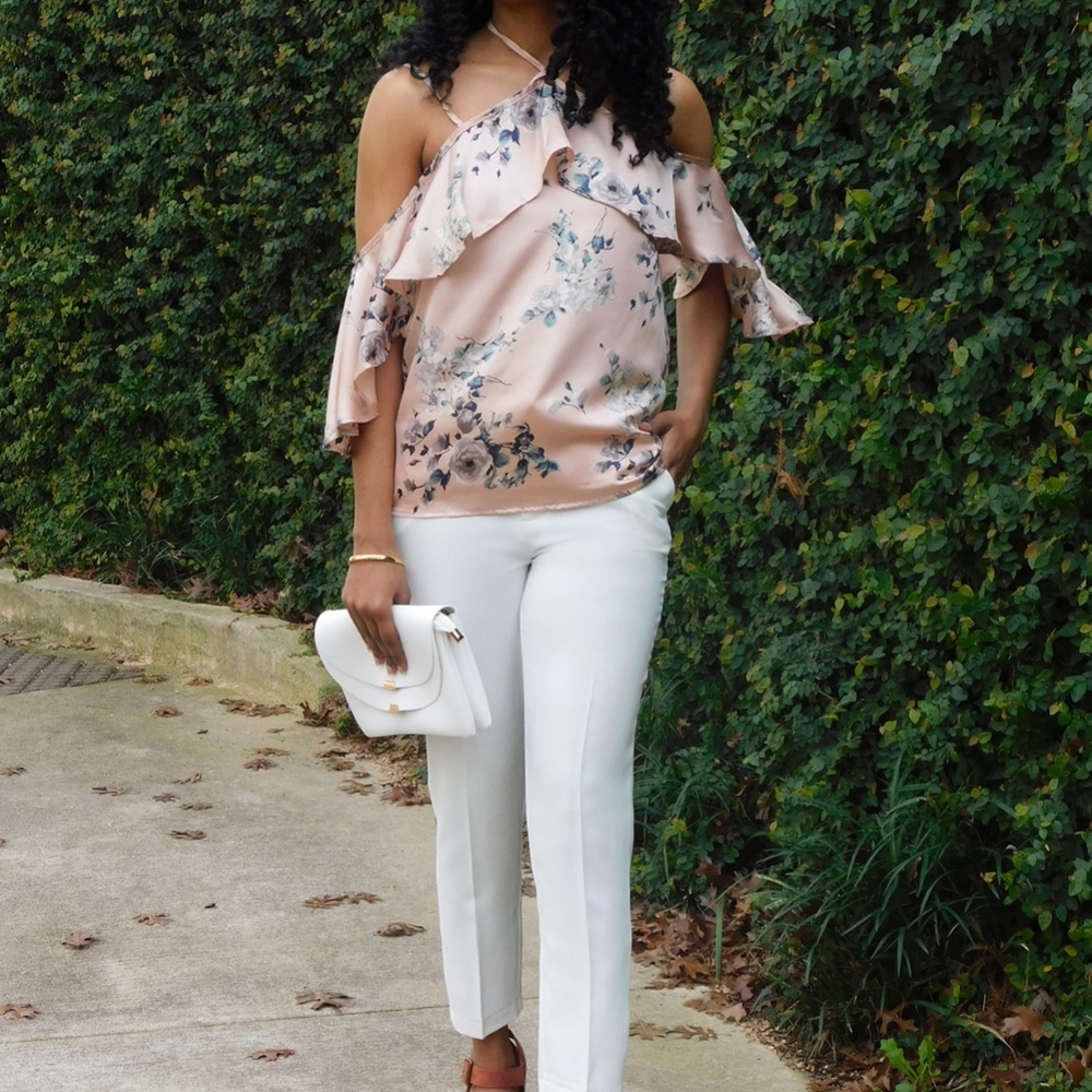 🌷MUST HAVE🌷 Chic Blushing Rose Satin Top